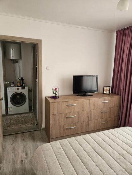 Inchiriez apartament cu 3 camere - 1