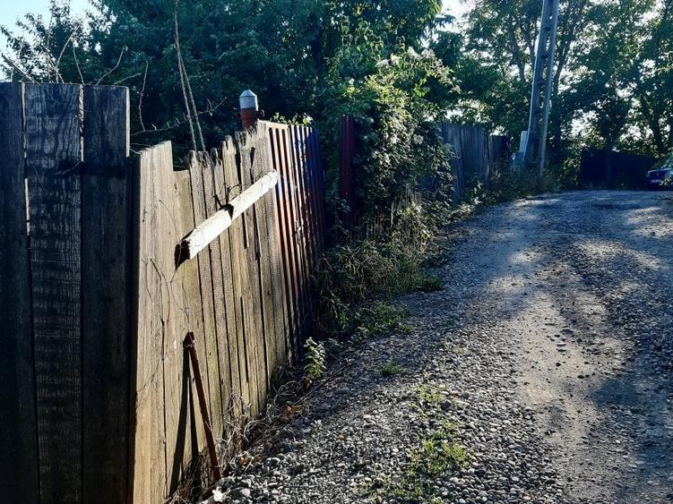 De vanzare teren construibil pe str. Posada-2100 mp - 2