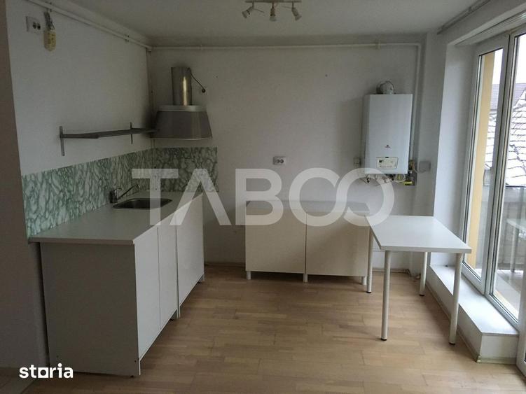 Apartament de vanzare 2 camere 2 balcoane parcare Calea Poplacii - 2