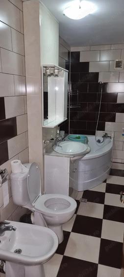 Apartament 3 camere spre inchiriere - 1