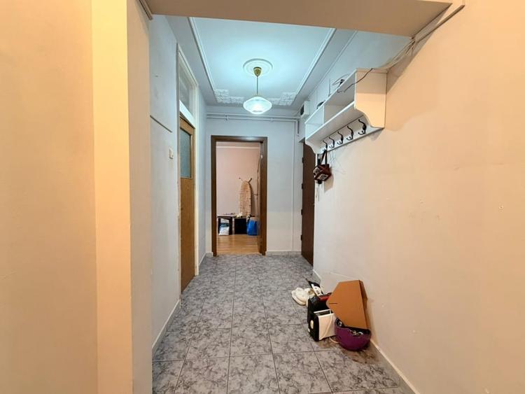 APARTAMENT 4 CAMERE DE VANZARE - 200 M METROU APARATORII PATRIEI - 14