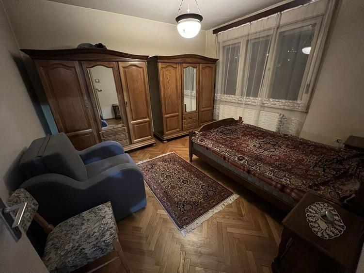 Chirie 3 camere - Central - 2