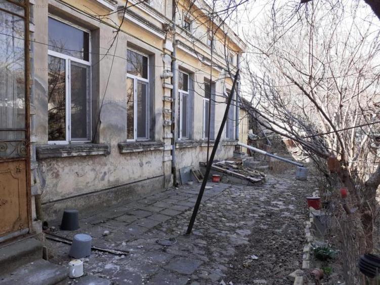 Casa Boiereasca 4 camere 260mp utili teren=575mp Ultracentrala - 1