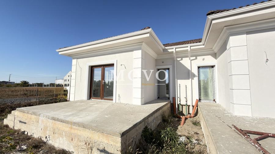 Duplex cu 3 camere cu Canalizare în Moșnița Nouă