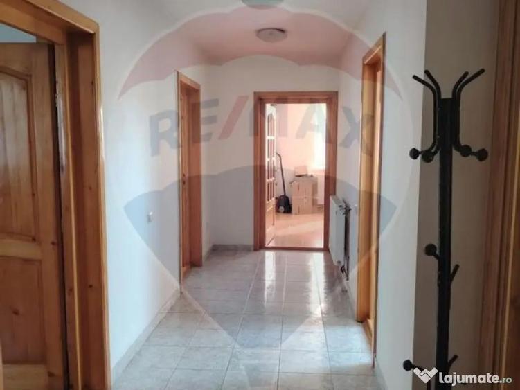 Casa / Vila cu 8 camere de vanzare in zona Central - 13