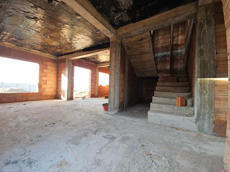 Duplex  P+E individualizat in Mosnita - 4