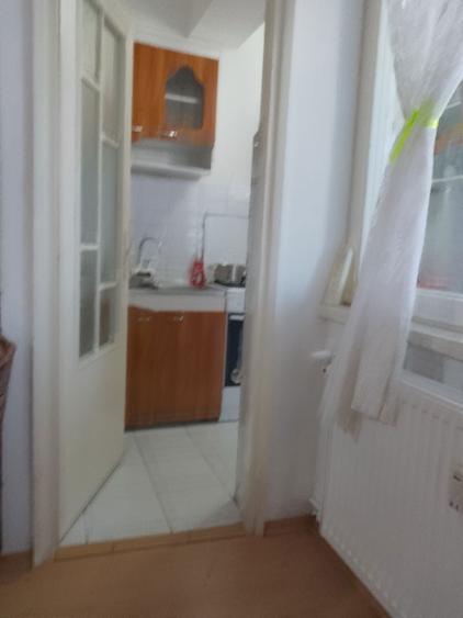 Inchiriez apartament o camera Mazepa 1, bloc G4, - 4