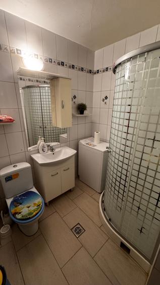 Apartament mare, luminos, 50 metri de metrou. - 10