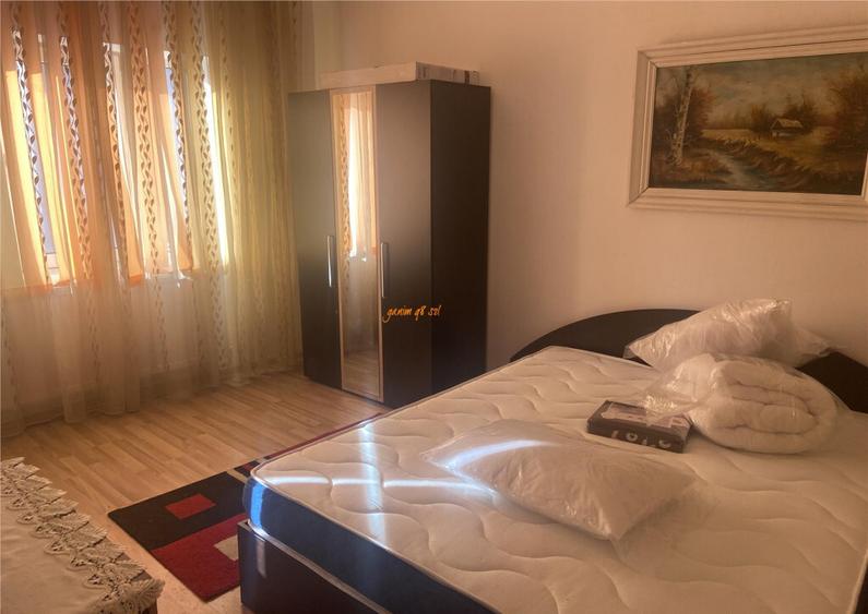 Garsoniera , zona B-dul Independentei , et 2 , 32 mp , decom - 14