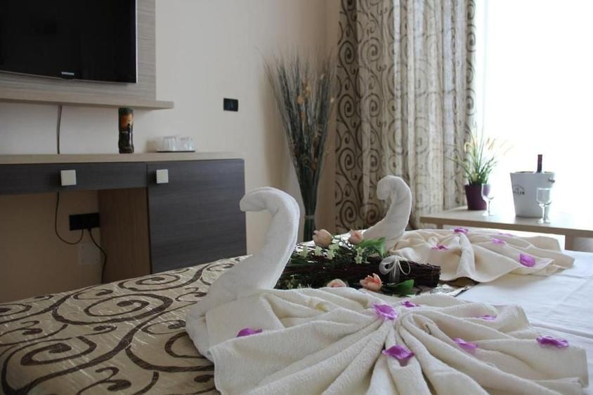 HOTEL 3 STELE, 5 NIVELE, MAMAIA NORD KM 0 ZONA ALEZZI - 12