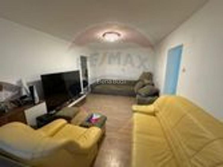 Apartament 4 camere de inchiriat MALUL MURESULUI Apartament 4 camere de inchiriat MALUL MURESULUI