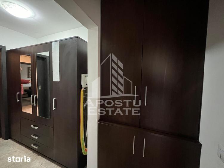 Apartament cu 3 camere decomandat în Dumbrăvița