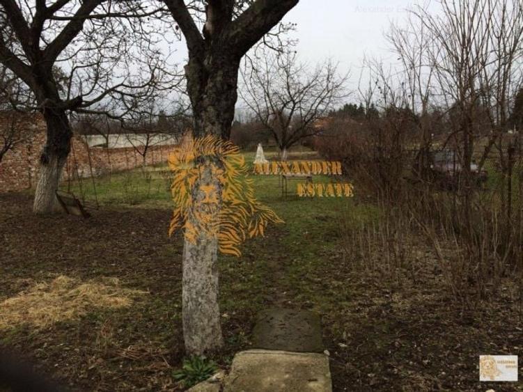 Casă cu 5 camere cu Canalizare în Central