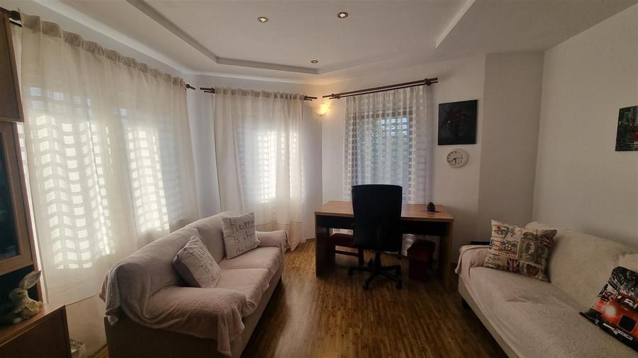 Vila de 8 camere zona centrala Stupini Brasov - 4