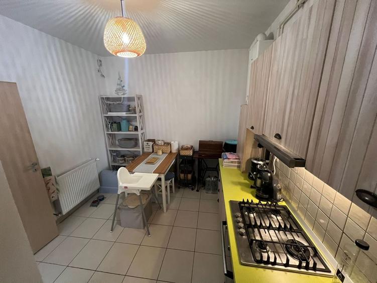 Decomandat. Bucatarie separata. Mobilat si utilat. Girocului - pozitie excelenta - 6