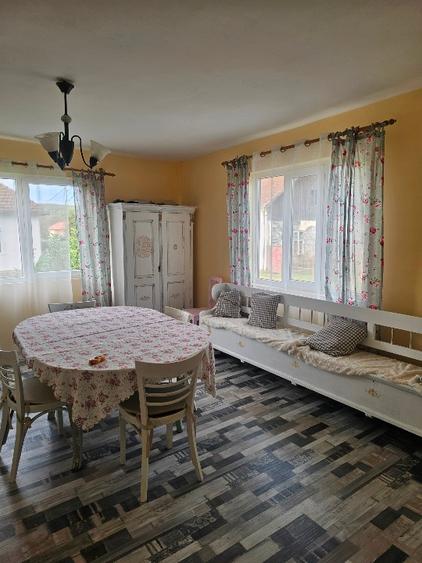 Casă 4 camere cu teren generos de 1400 mp - 8