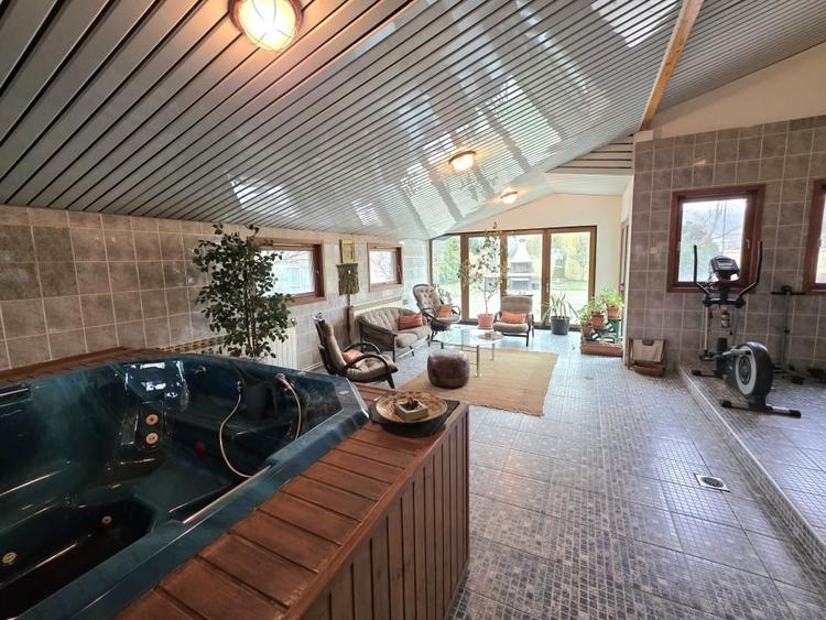 Vila deosebita de vanzare in Otopeni langa ''Ana Aslan'' - arhitectura germana - 39