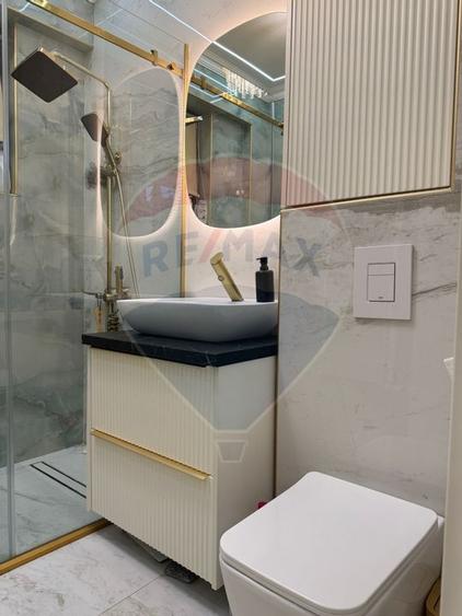 Apartament cu 3 camere de vânzare în zona Ultracentral - 10