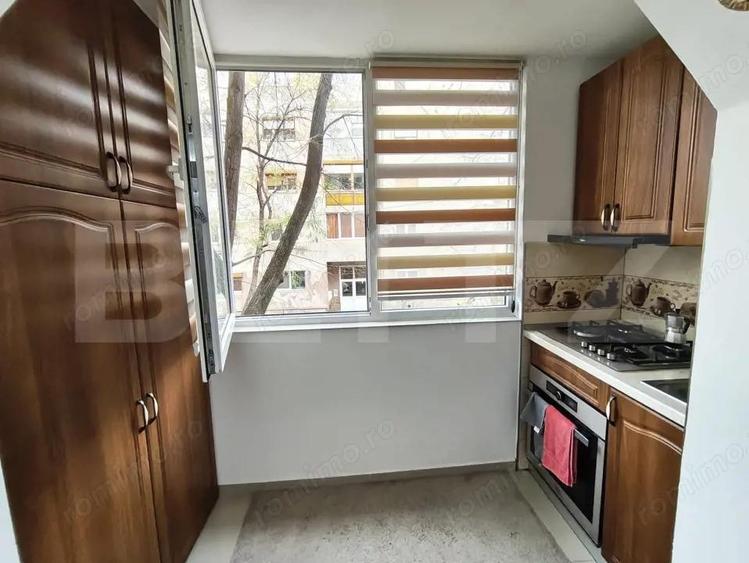 Apartament cu 3 camere, cu bucatarie extinsa si 2 bai, in Rogerius - 9