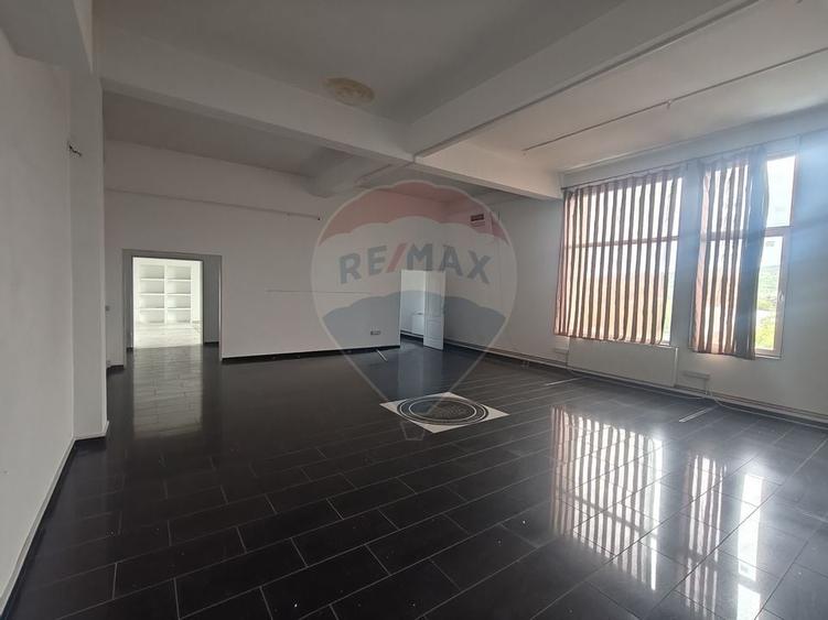 Spatiu comercial de 427 mp de inchiriat in zona Bulgaria - 9