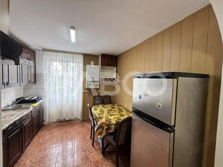 Apartament de inchiriat 3 camere complet mobilat utilat Rahovei