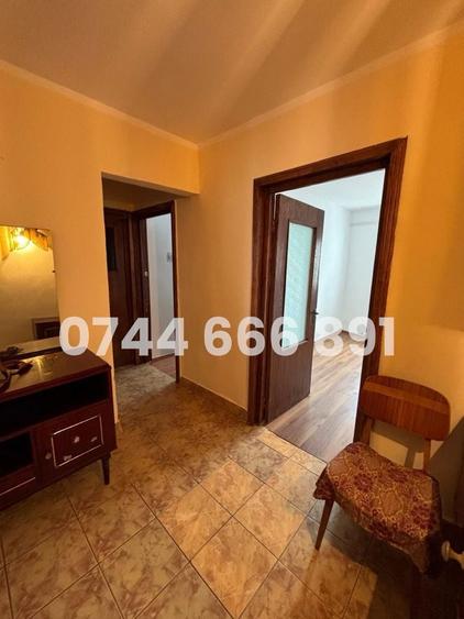 Apartament decomandat 3 camere, etaj 3, strada Maramures - 3