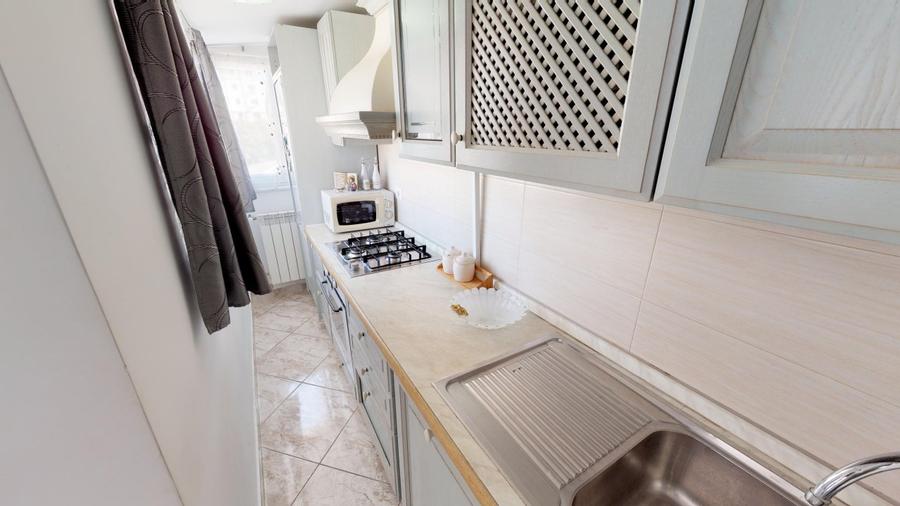 Vanzare-Apartament cu suprafata de 65 mp zona ultracentrala Str. Teatrului - 7
