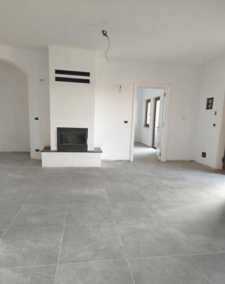 Casa finisata, teren 2500mp, Marginea - 4