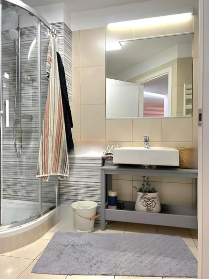 Apartament elegant cu 4 dormitoare și terasă cu vedere la Satul Francez - 9