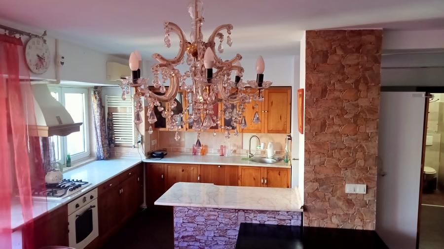 Apartament spațios cu 4 camere - 8