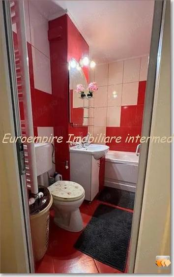 Apartament 3 camere decomandate zona Inel 1 - 6