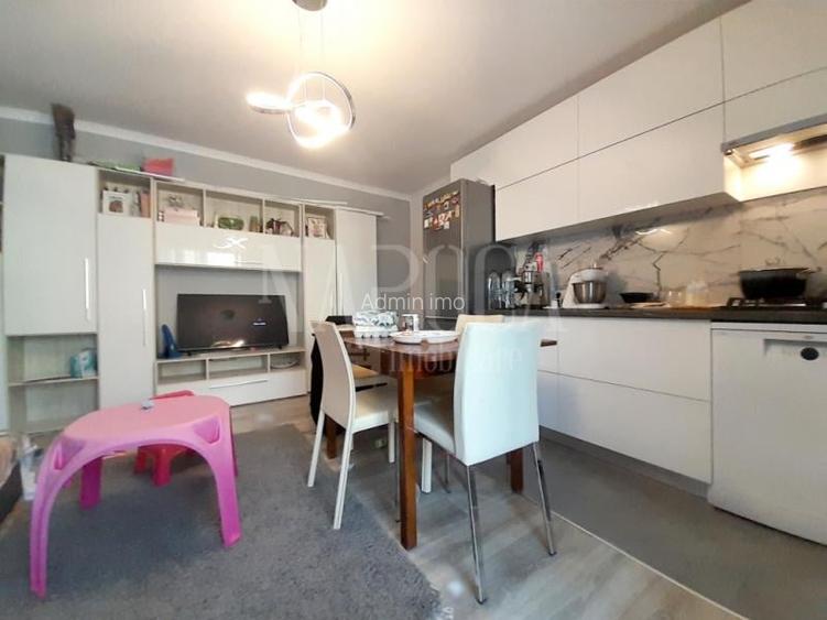 Apartament 3 camere de vanzare in Rogerius Oradea, Oradea Apartament 3 camere de vanzare in Rogerius Oradea, Oradea