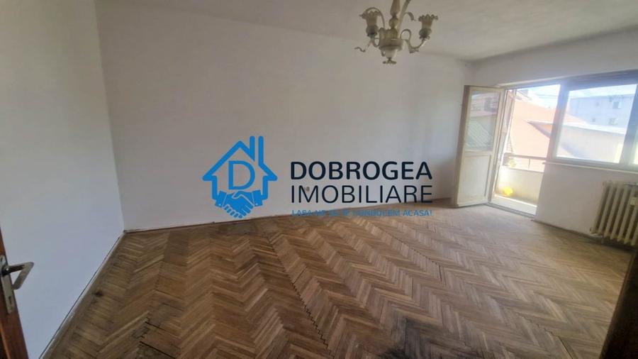 CENTRAL-  2 CAMERE DECOMANDAT,ETAJ 2, DE RENOVAT - 2