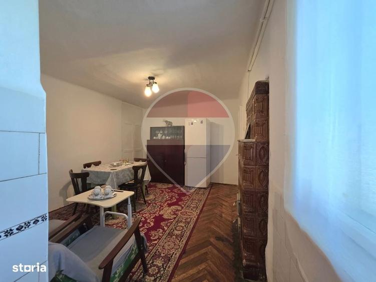 Casa traditionala cu istorie in satul Cornesti langa Tarnaveni Mures - 12