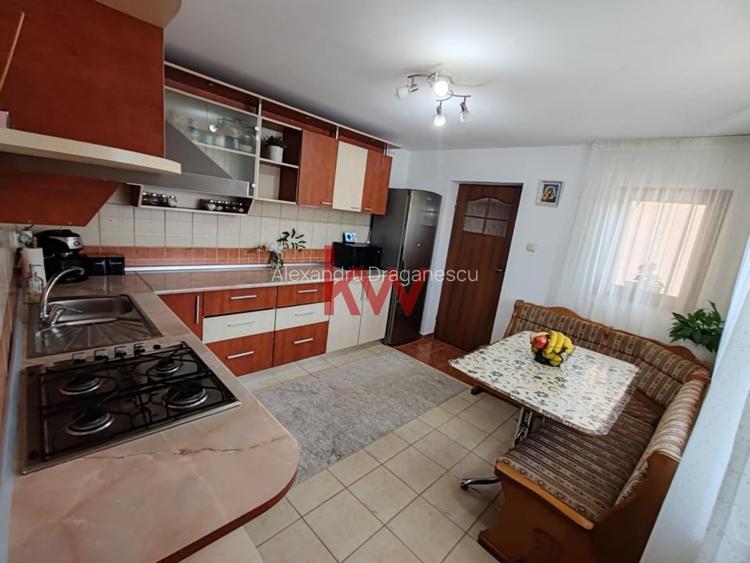 Casa de vanzare cu 4 camere, in centrul comunei Holboca, Iasi