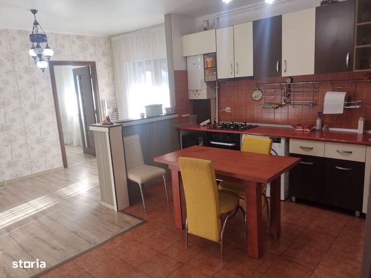 Apartament 3 camere, 79 mp, et.2/3, loc de parcare - 3