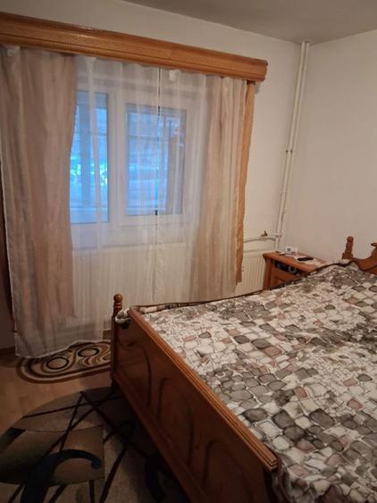 Vand apartament cu 2 camere, decomandat in Alunisul Nou - 5