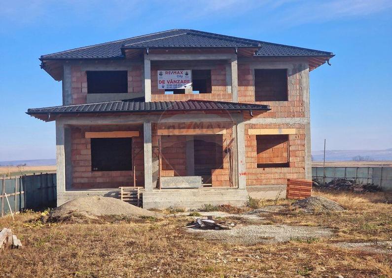 Casa si 74000 metri patrati teren - 11