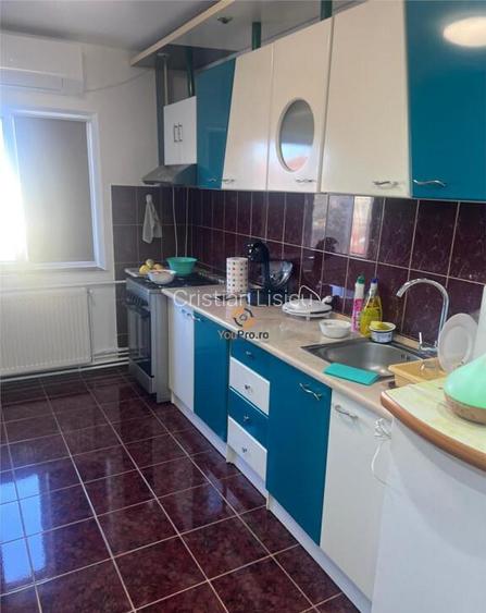 Decomandat 3 camere cu vedere pe 3 parti