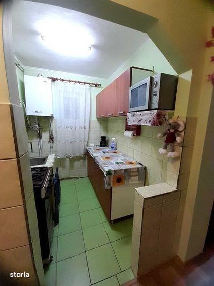 De vanzare apartament 3 camere - 1