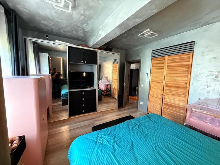 Casă tip insiruită cu 3 camere, colt. Comision 0 - 12