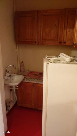 Burdujeni-Cuza Voda 1-Bloc apartamente-Garsoniera et.1,mobilata . - 6