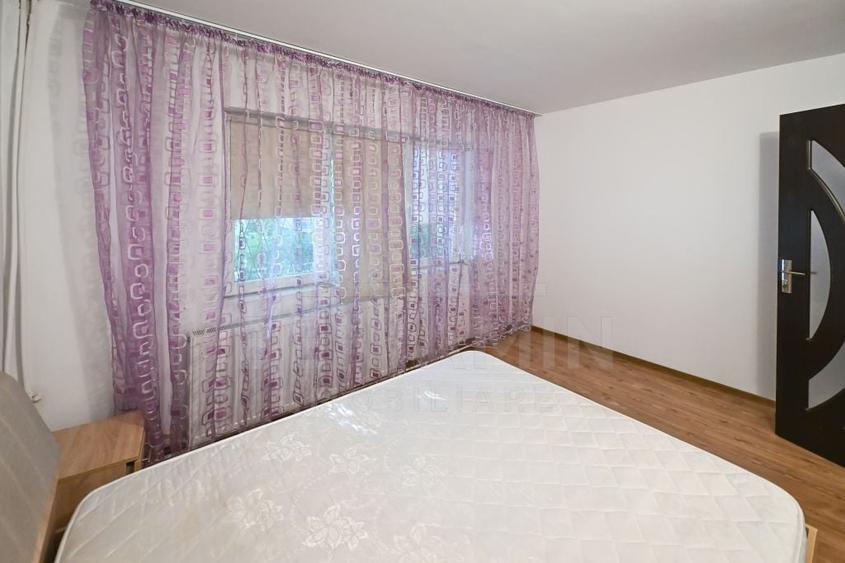 Apartament cu 2 camere semidecomandat în Rovine