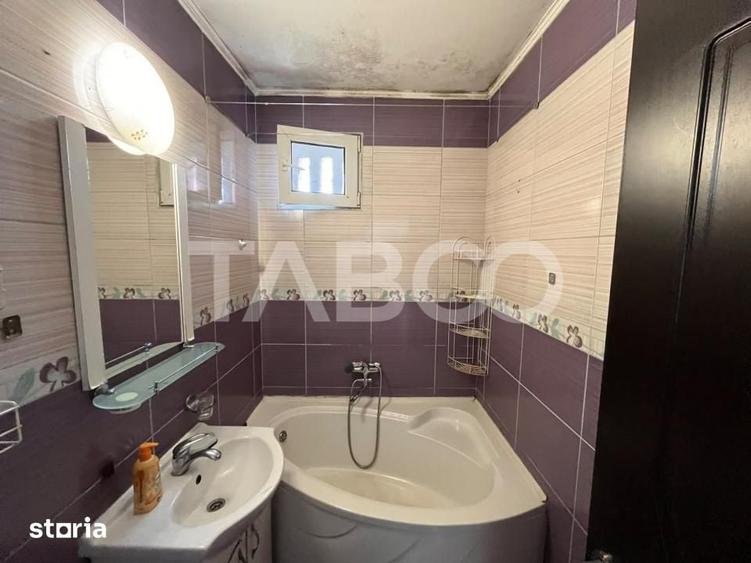 Apartament cu 3 camere semidecomandat în Lazaret