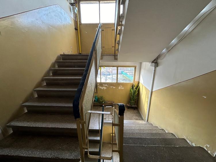 1 Decembrie 1918 4 Camere Etaj 3 81 Mp  Bloc 1976 5 Min Metrou - 20