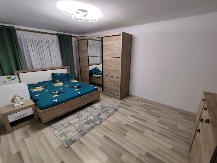 Vand apartament zona centrala - 1