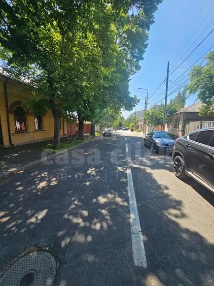 Teren 458 mp cu casa de 164 mp, Str. Razboieni langa Str. Basarabiei - 1