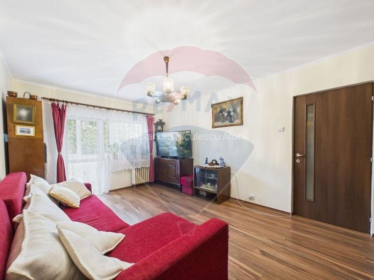 Apartament cu 3 camere de vanzare in zona Apusului