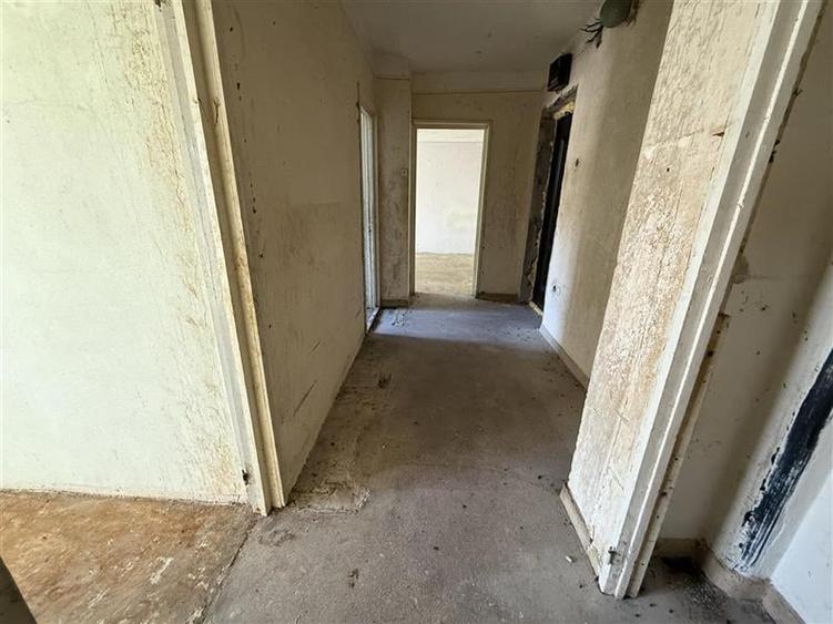 Zona Spital - Liceul Pedagocic - 2 camere decomandate - 8