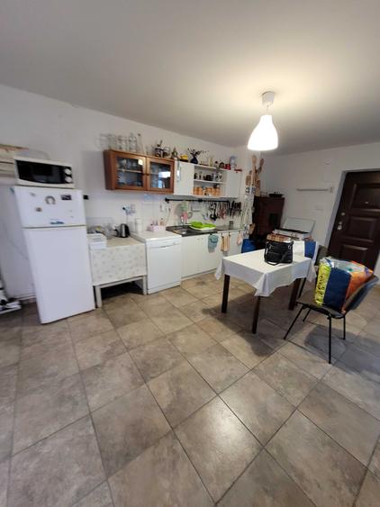 Vand casa la tara marginimea Sibiului - 4